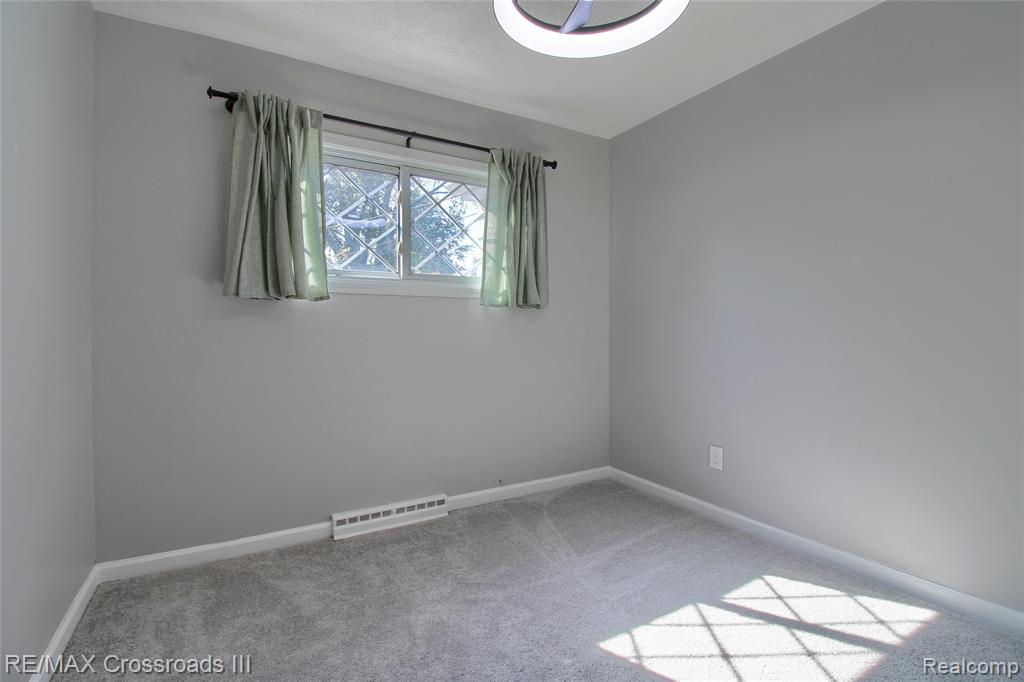 46083 Reed Street, Belleville, MI 48111 — Photo 15