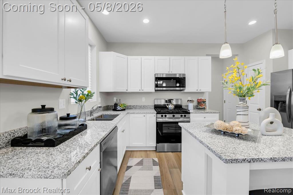 240 W Wilson, Pontiac, MI 48341 — Photo 12