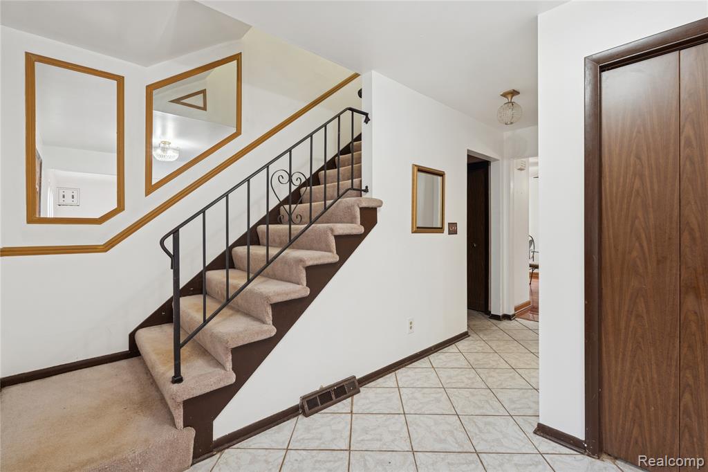 6570 Perryville Road, Holly, MI 48442 — Photo 11