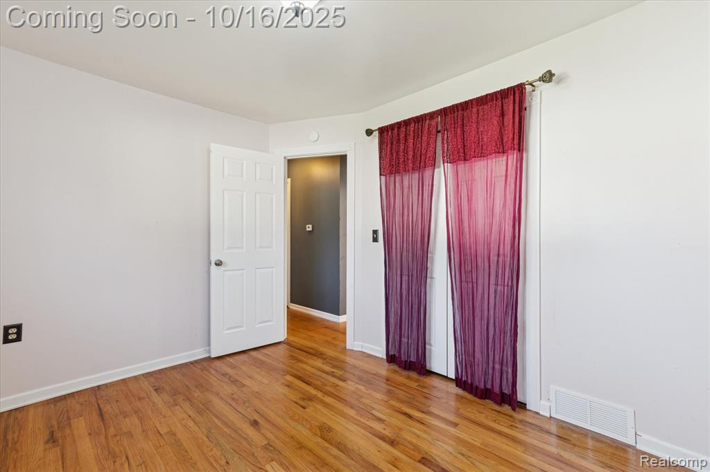 6439 Huntleigh Street, Garden City, MI — Photo 22