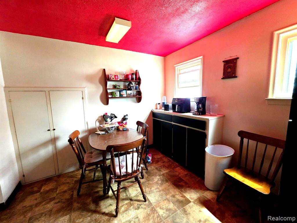 6871 WINTHROP Street, Detroit, MI 48228 — Photo 19
