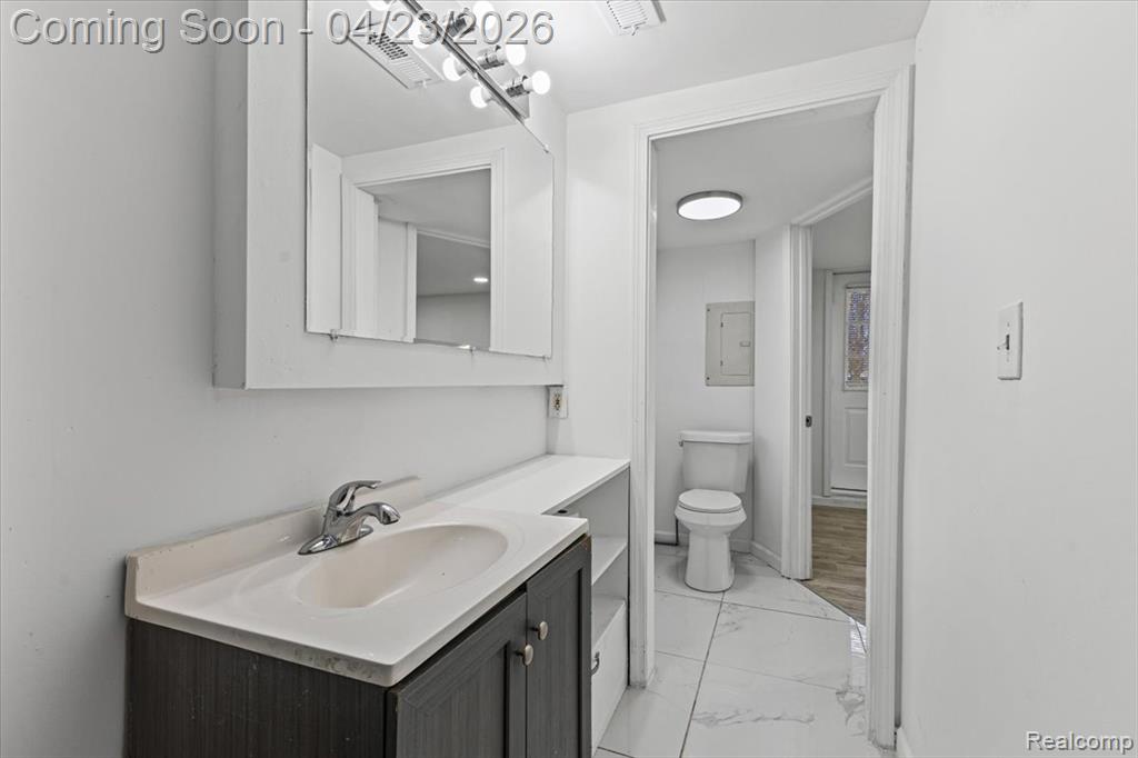47339 Jefferson Avenue, Chesterfield, MI 48047 — Photo 33