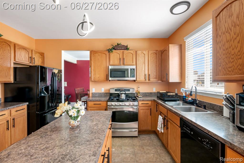 6552 Florence Lane, Belleville, MI 48111 — Photo 20