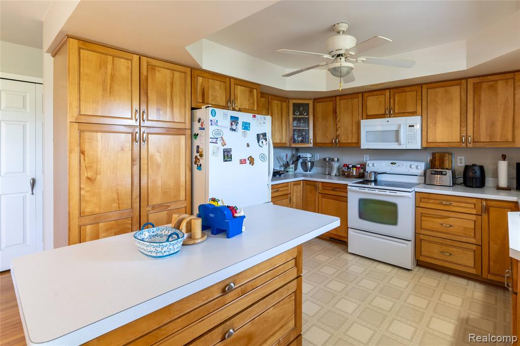 27750 Bell Road, New Boston, MI 48164 — Photo 5