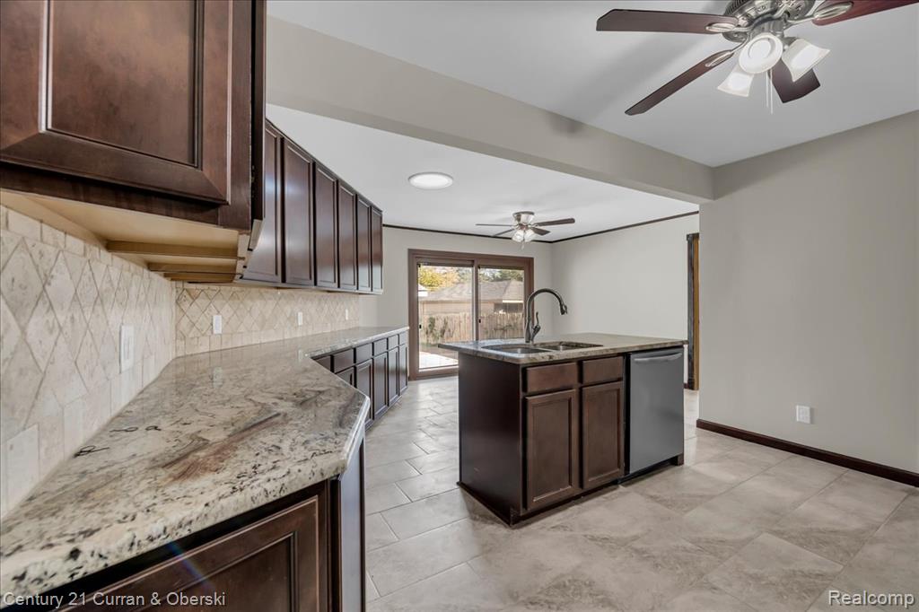 4191 Grindley Park Street, Dearborn Heights, MI 48125 — Photo 11