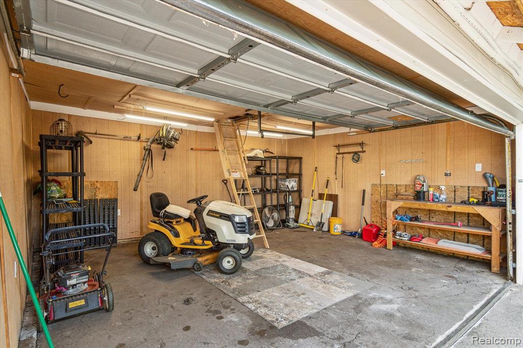 4235 RED ARROW Road, Flint, MI 48507 — Photo 29