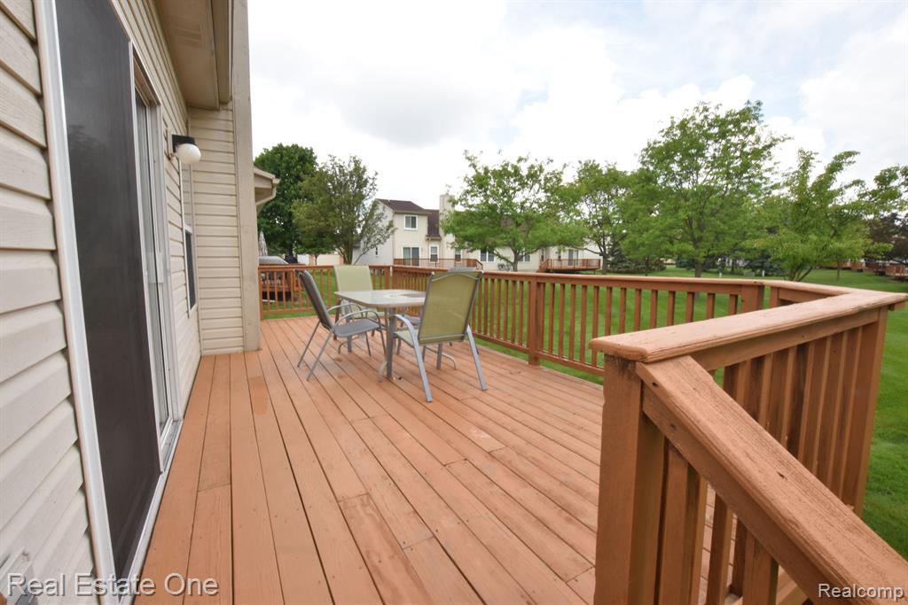2117 OAKBROOK Boulevard, Walled Lake, MI 48390 — Photo 5
