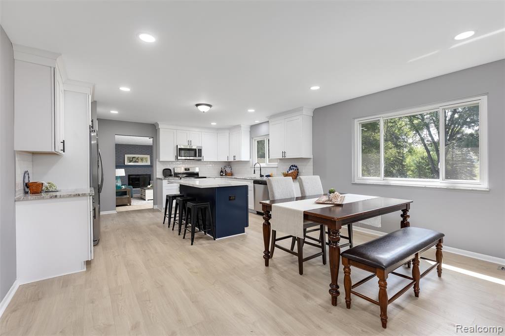 9844 Klais Court, Clarkston, MI 48348 — Photo 17