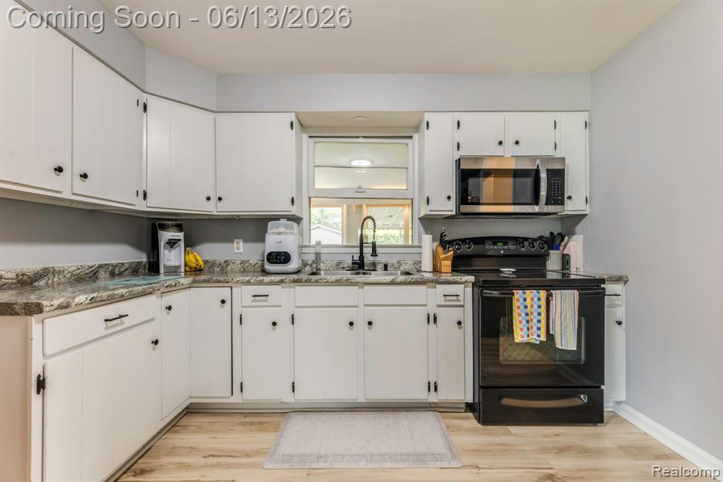 2435 Sharon Lane, Port Huron, MI 48060 — Photo 13