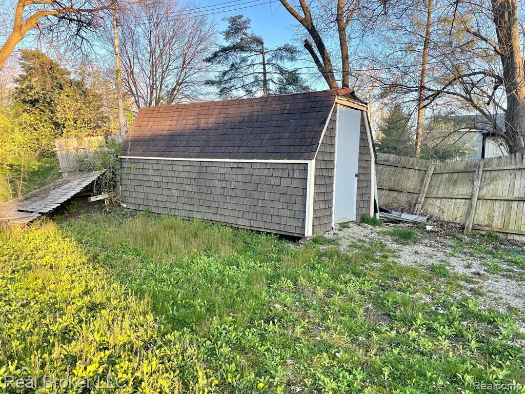 4321 BEACH Street, Akron, MI 48701 — Photo 4