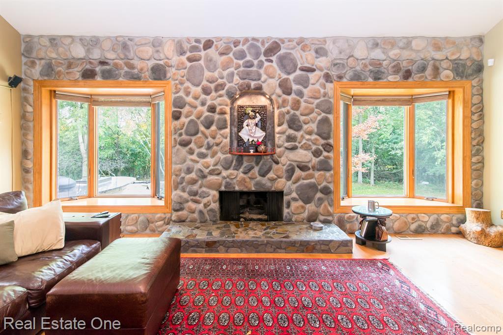 4088 PARKSTONE Court, Troy, MI 48098 — Photo 48