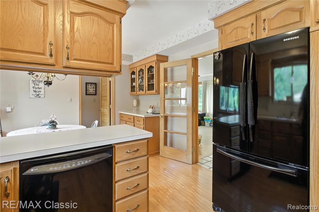 415 Booth Road, Troy, MI 48085 — Photo 15