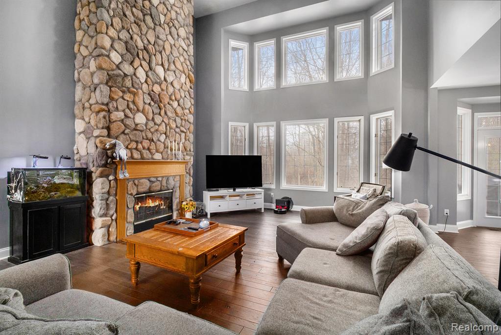 6829 Woodcrest Ridge, Clarkston, MI — Photo 9