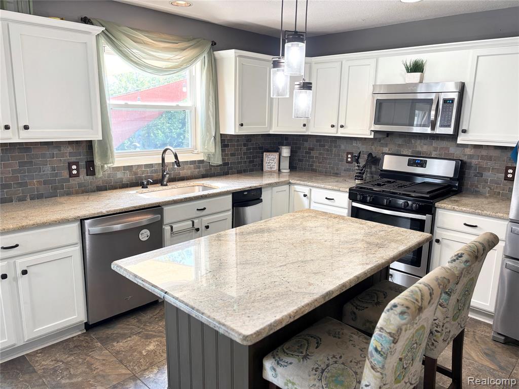 4272 Quail Ridge Lane, Newport, MI 48166 — Photo 8
