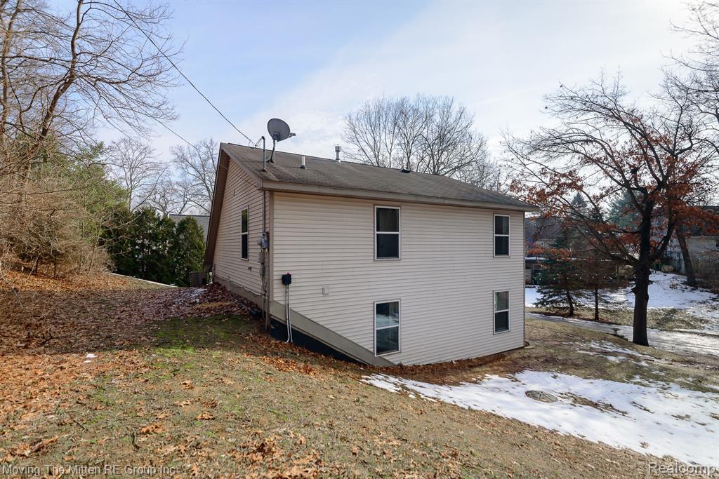 7373 Valley Drive, Brighton, MI 48116 — Photo 36