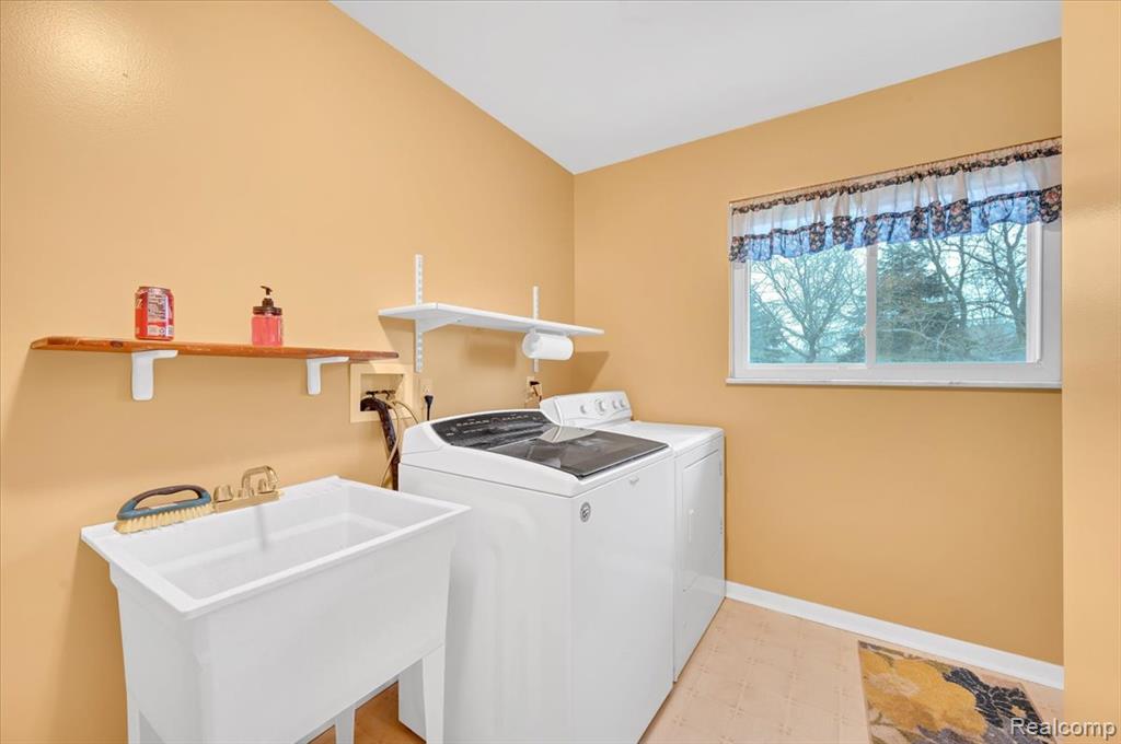 44680 Elizabeth Road, Clinton Twp, MI 48036 — Photo 18