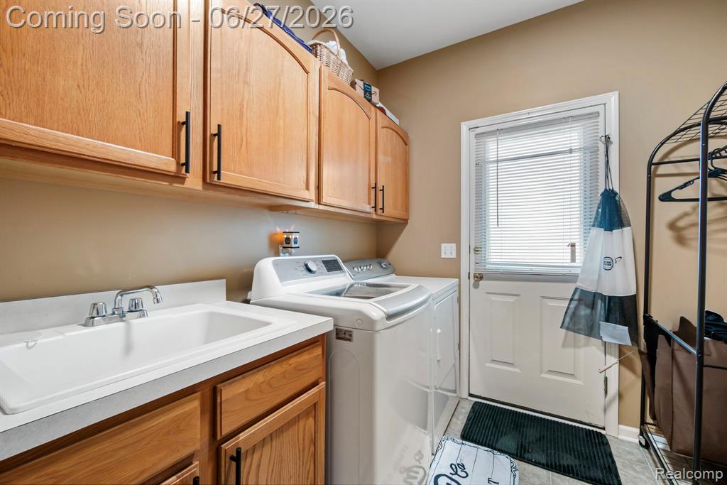 6552 Florence Lane, Belleville, MI 48111 — Photo 28