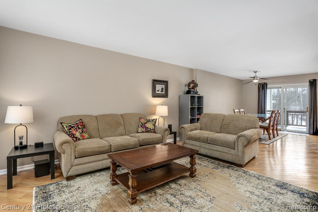 9077 BAVARIAN Court, Clarkston, MI 48348 — Photo 3