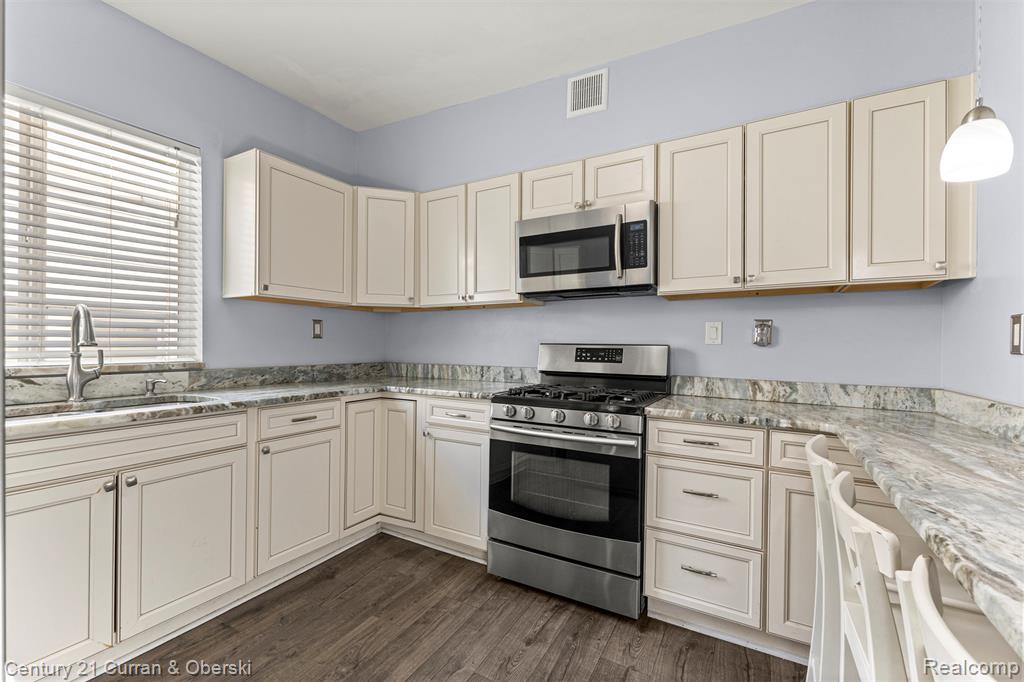 4921 Martin Street, Detroit, MI 48210 — Photo 14