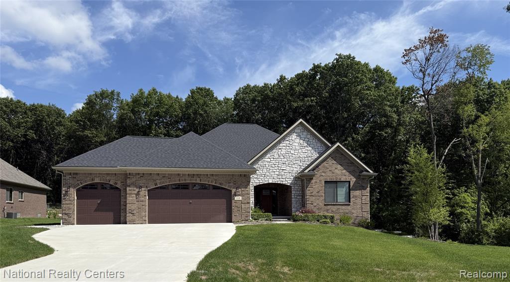 53237 Woodland, Chesterfield, MI 48047 — Photo 2