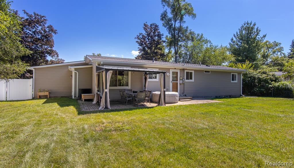 5701 Parkdale Street, Shelby Twp, MI 48317 — Photo 42