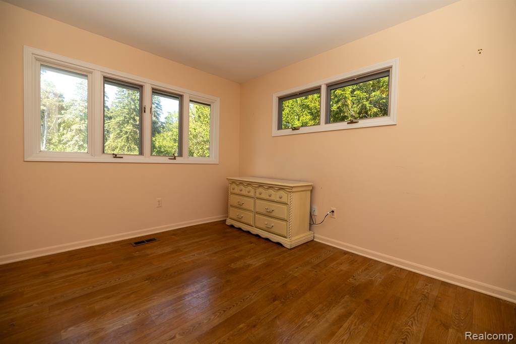 6084 Upper Straits Boulevard, West Bloomfield, MI 48324 — Photo 23