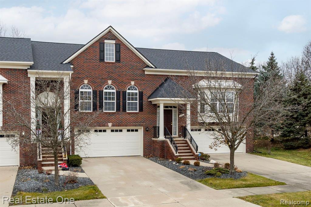6975 EDGEWATER Drive, Troy, MI 48085 — Photo 2