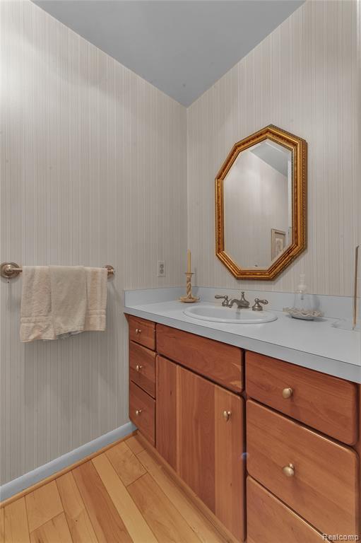 687 Foxhall Road, Bloomfield Hills, MI 48304 — Photo 19