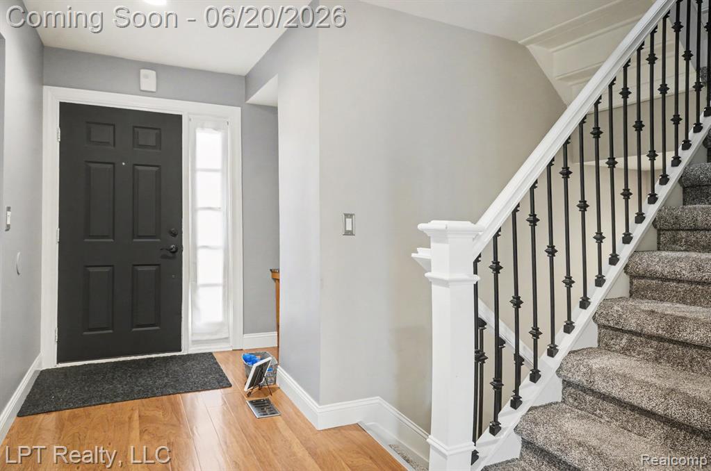 829 Langdon Court, Rochester Hills, MI 48307 — Photo 4
