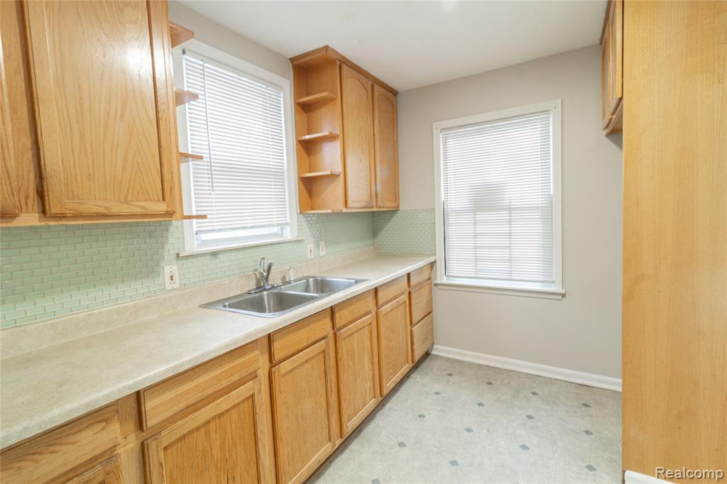 18217 Archdale Street, Detroit, MI 48235 — Photo 9