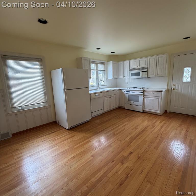 65 Hampton Road, Grosse Pointe Shores, MI 48236 — Photo 2