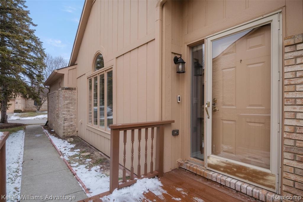 35173 Knollwood Lane, Farmington, MI 48335 — Photo 5