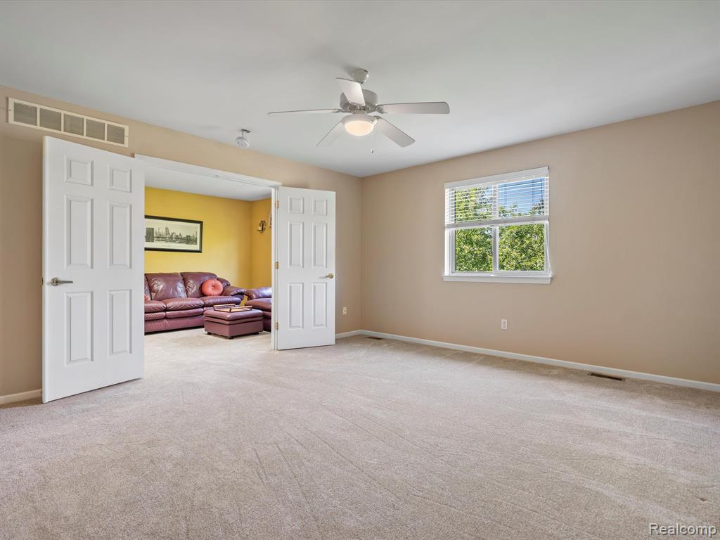 46311 BENTLEY Circle W, 51, Macomb, MI 48044 — Photo 17