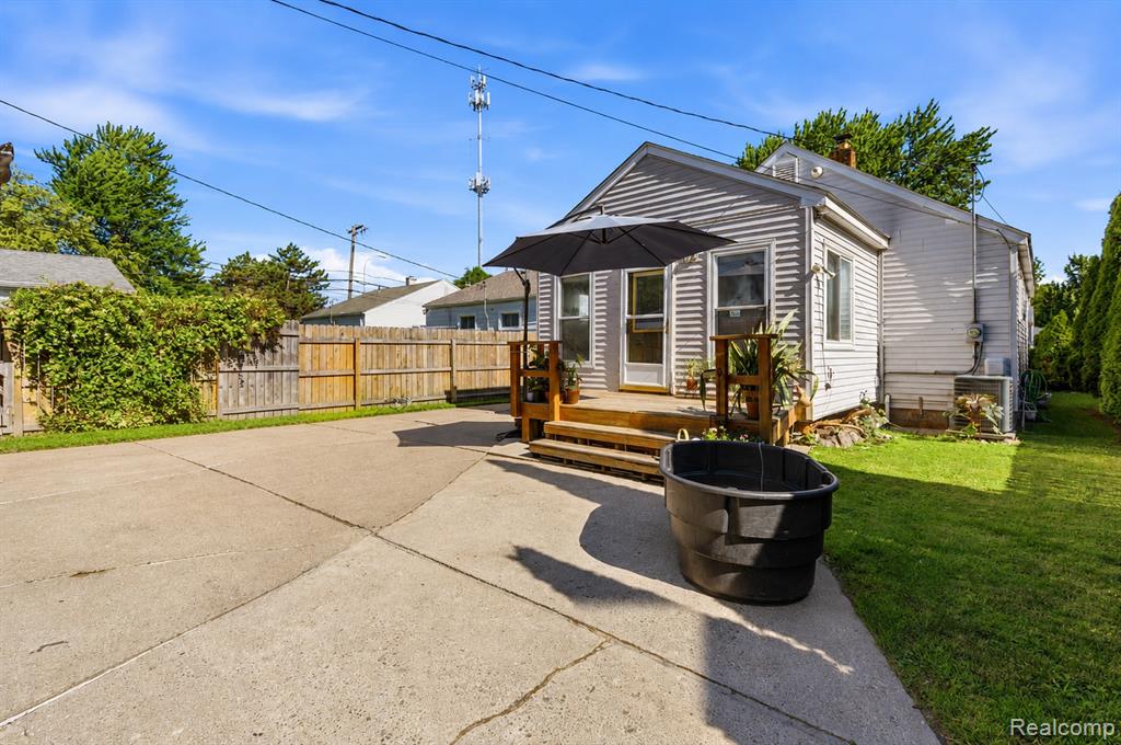 29025 Dawson Street, Garden City, MI — Photo 21