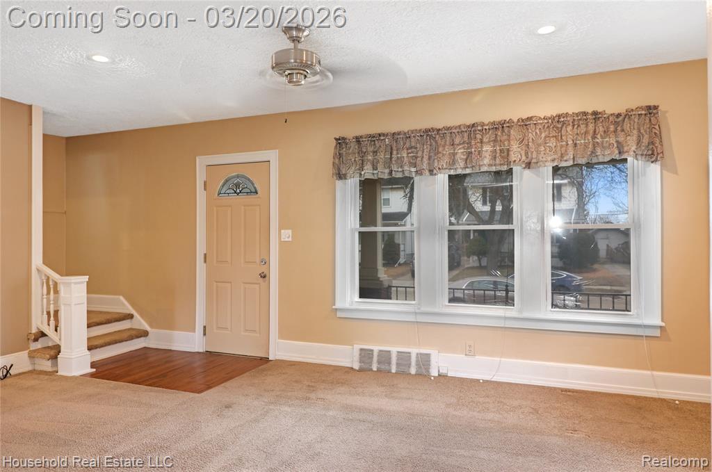 8335 Harding, Center Line, MI 48015 — Photo 3