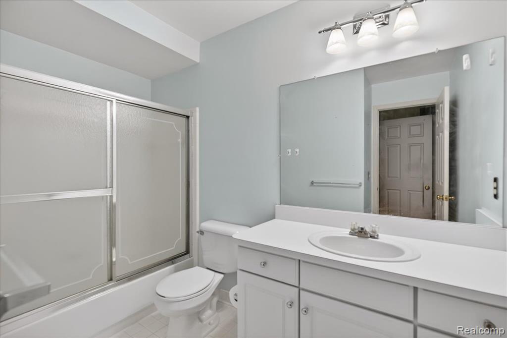 42689 Jason Court, 107, Sterling Heights, MI 48313 — Photo 34