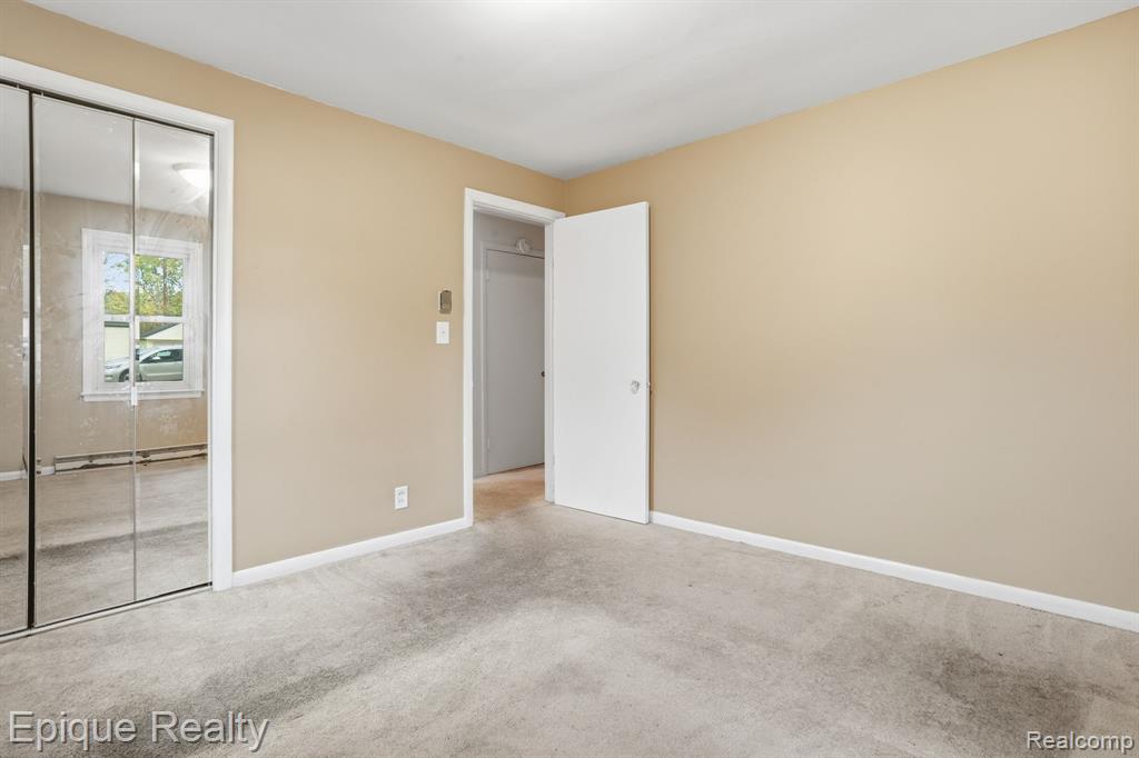 3560 Milton Road, Fort Gratiot, MI 48059 — Photo 16