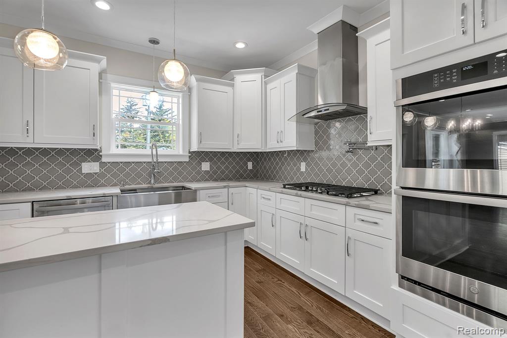423 Woodlawn Ave, Royal Oak, MI 48073 — Photo 12