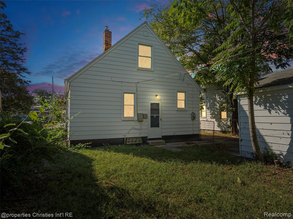 8770 Leroy Street, Oak Park, MI 48237 — Photo 29