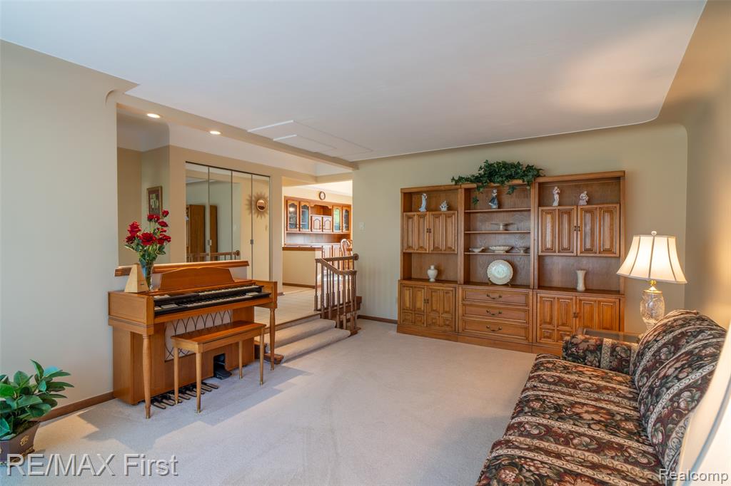 54815 FRANKLIN Drive, Shelby Twp, MI 48316 — Photo 20