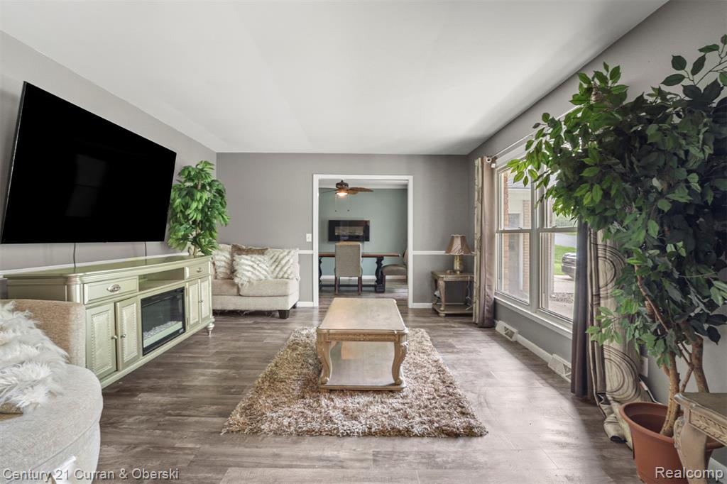 3810 Winding Way, Kalamazoo, MI 49004 — Photo 3