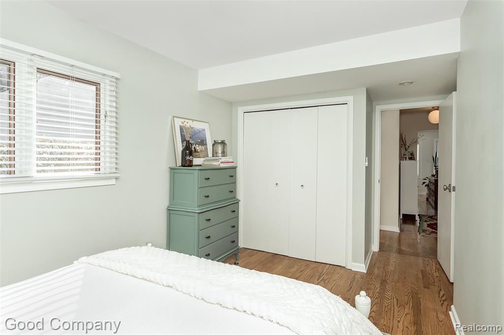 920 W Windemere Avenue, Royal Oak, MI 48073 — Photo 16