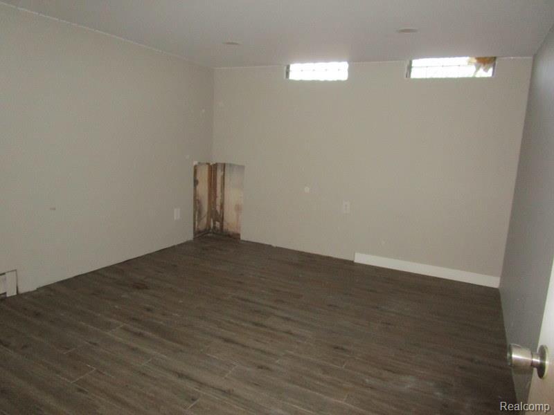 24681 Saint Paul Boulevard, Harrison Township, MI — Photo 13
