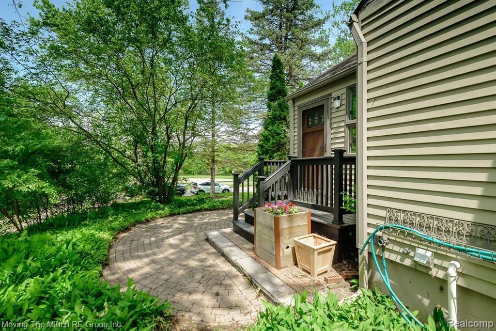 3090 EDGEWOOD Drive, Ann Arbor, MI 48104 — Photo 42