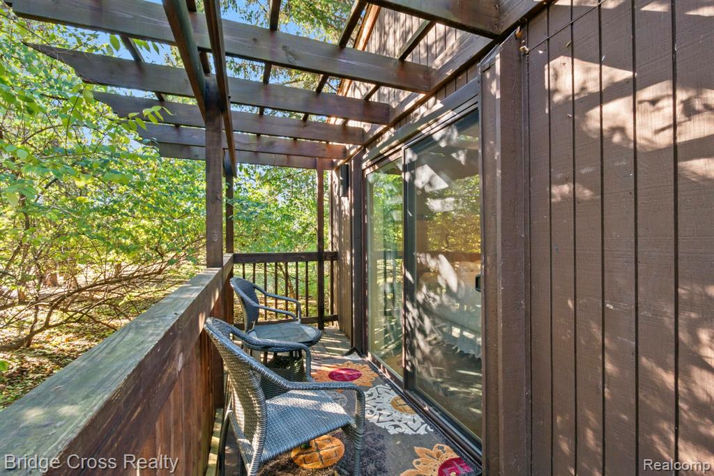 24459 Bloomington Court, Franklin, MI 48025 — Photo 38