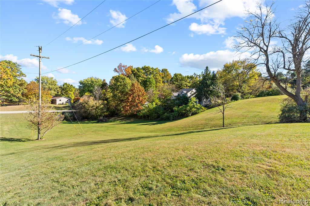 4971 N Tipsico Lake Road, Hartland, MI 48353 — Photo 47