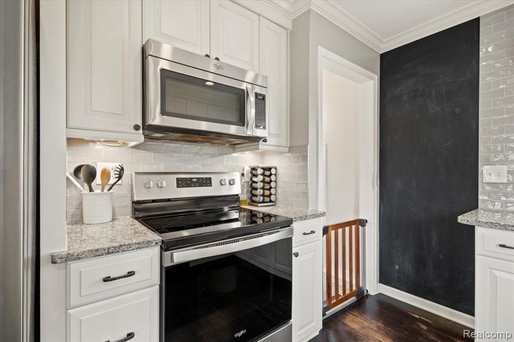 524 E LA SALLE Avenue, Royal Oak, MI 48073 — Photo 20