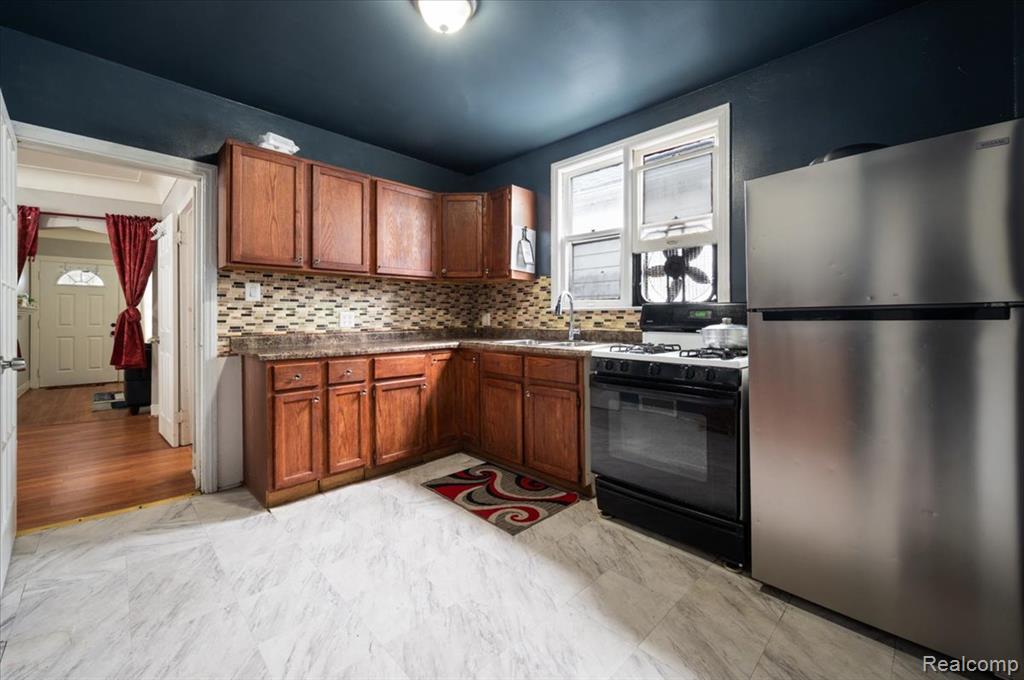 12660 Gallagher Street, Detroit, MI 48212 — Photo 15