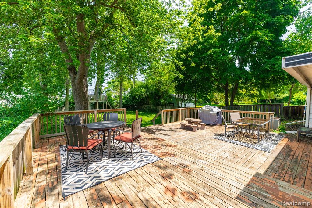 28731 Elbamar Drive, Grosse Ile, MI 48138 — Photo 28