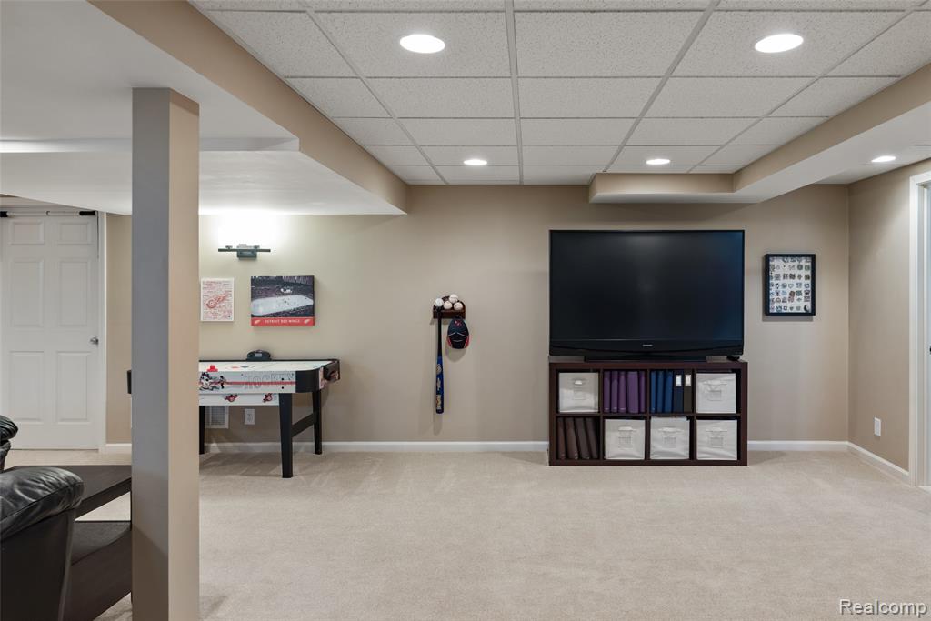14109 Berryknoll Drive, Utica, MI 48315 — Photo 37